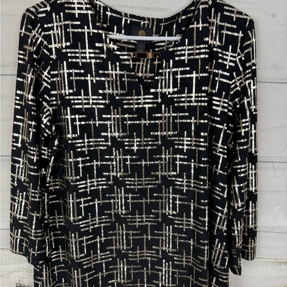 JM Collection Tops - JM Collection Black and White Graphic Blouse